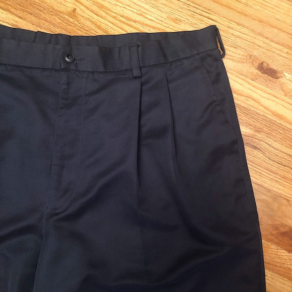 Roundtree&Yorke Shorts - Picture 2 of 5